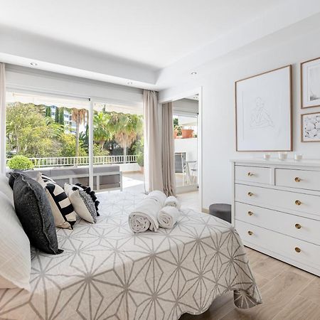 Brandnew Apartment By The Beach Марбелья Экстерьер фото